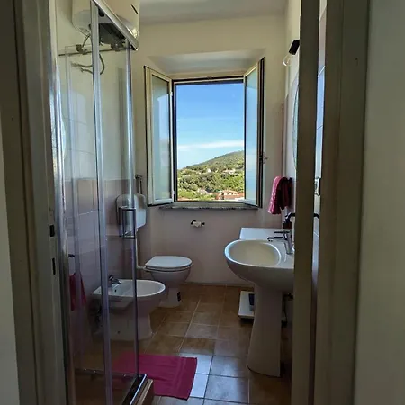 Casa Maddi Con Vista Mare Vicinissima Al Centro Isola D'elba شقة