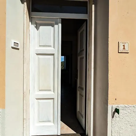 Casa Maddi Con Vista Mare Vicinissima Al Centro Isola D'elba