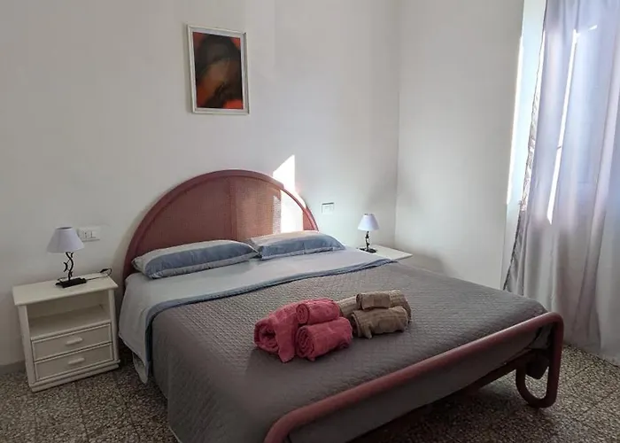 Casa Maddi Con Vista Mare Vicinissima Al Centro Isola D'elba *